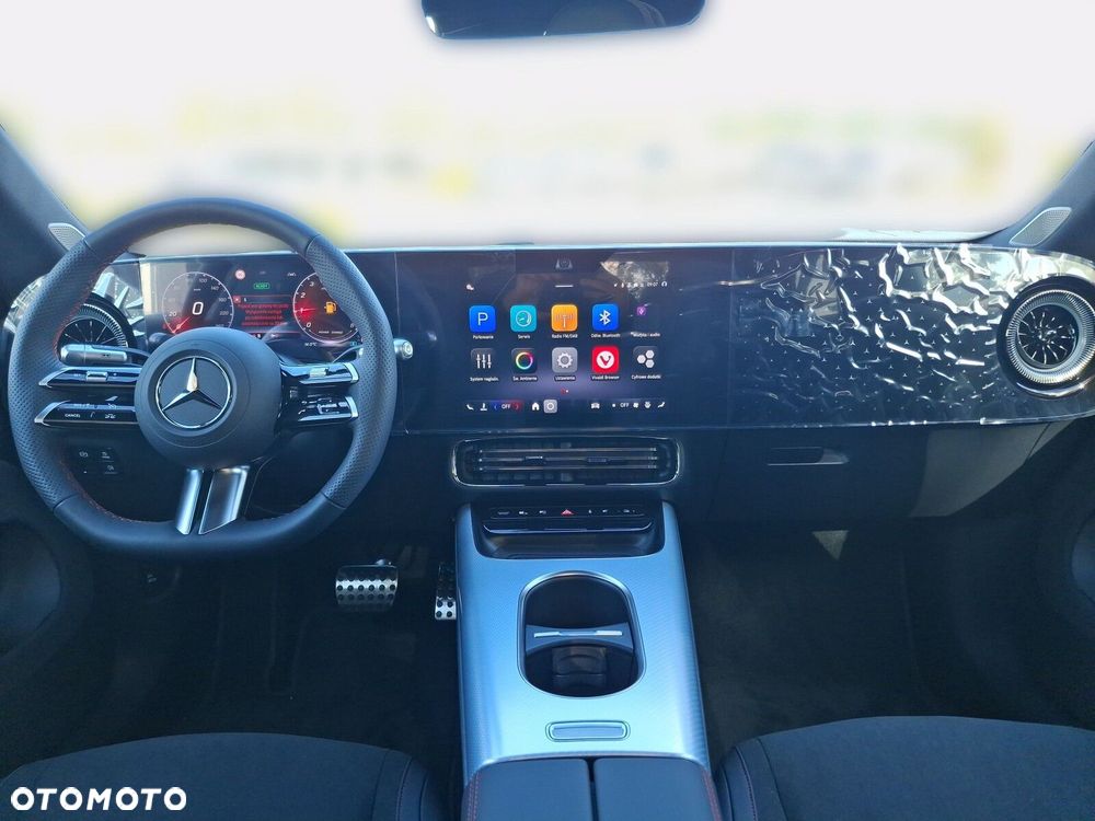 Mercedes-Benz CLA - 12