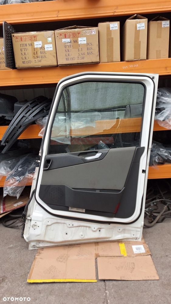 VOLVO FH4 DRZWI PRAWE KOMPLETNE - 4