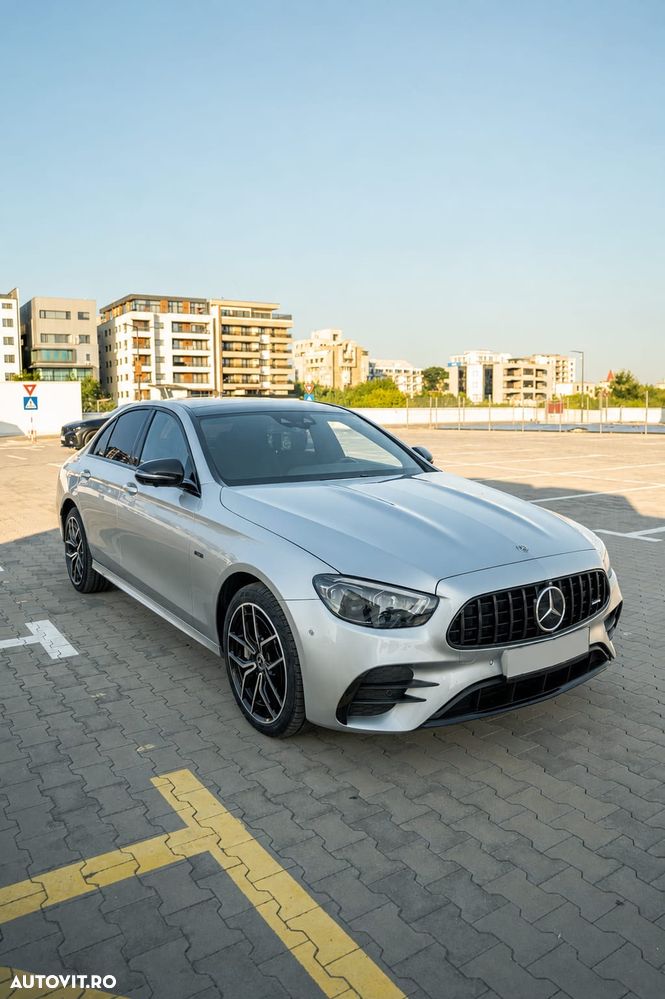 Mercedes-Benz E 300 4MATIC Aut. - 2