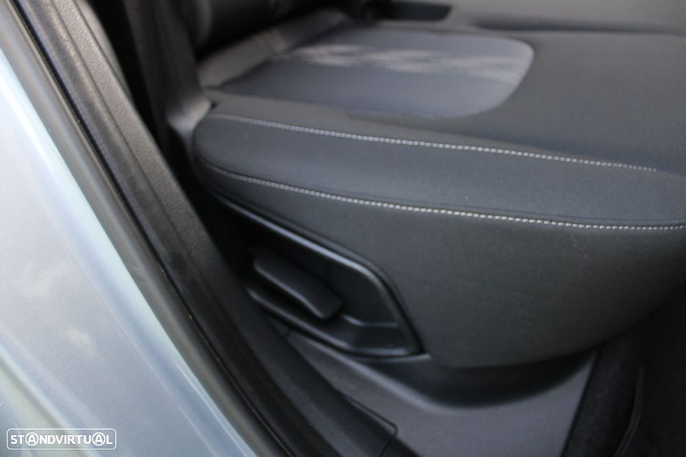 Kia Sportage 1.6 T-GDi HEV Tech - 35