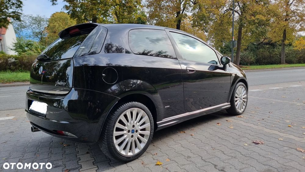 Fiat Punto 1.4 16V Sporting - 12