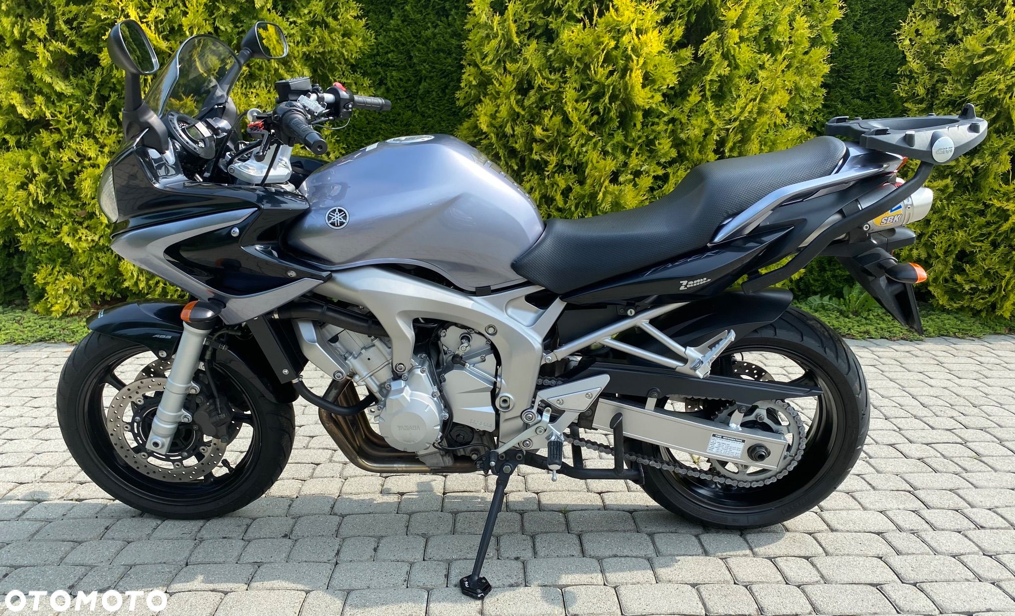 Yamaha FZ6 - 1