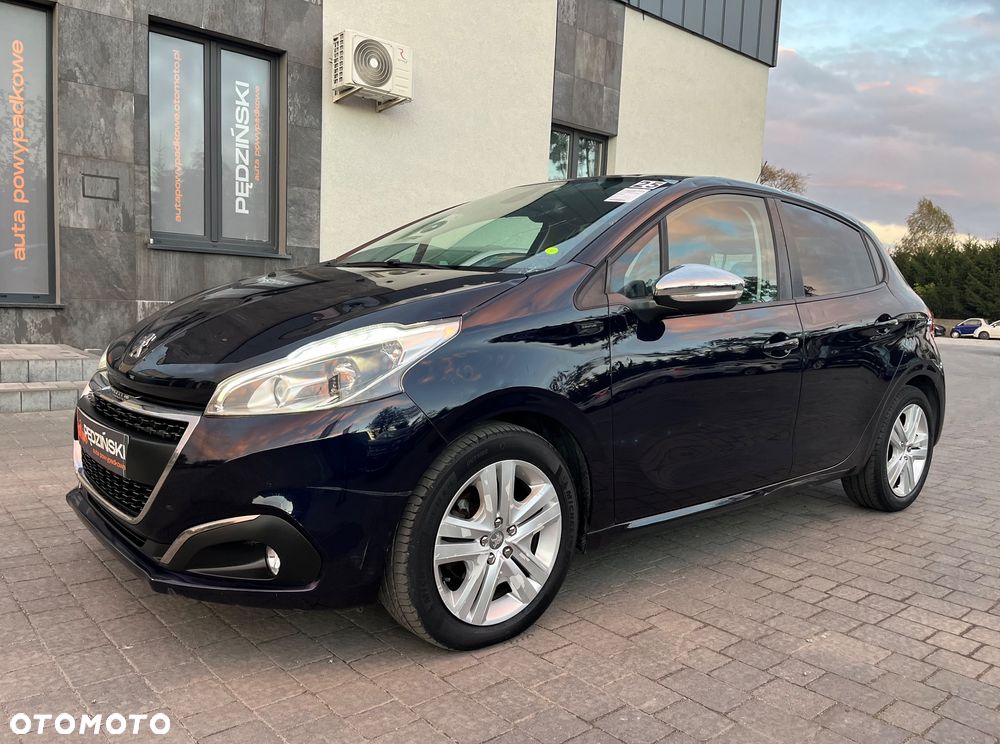 Peugeot 208 PureTech 82 Stop & Start Signature