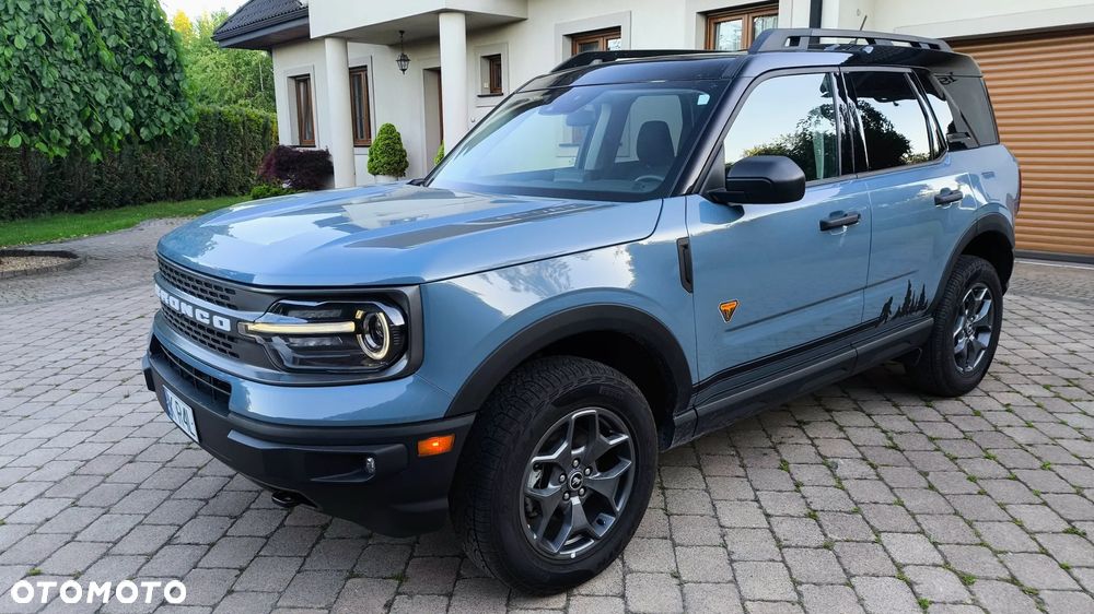 Ford Bronco - 4