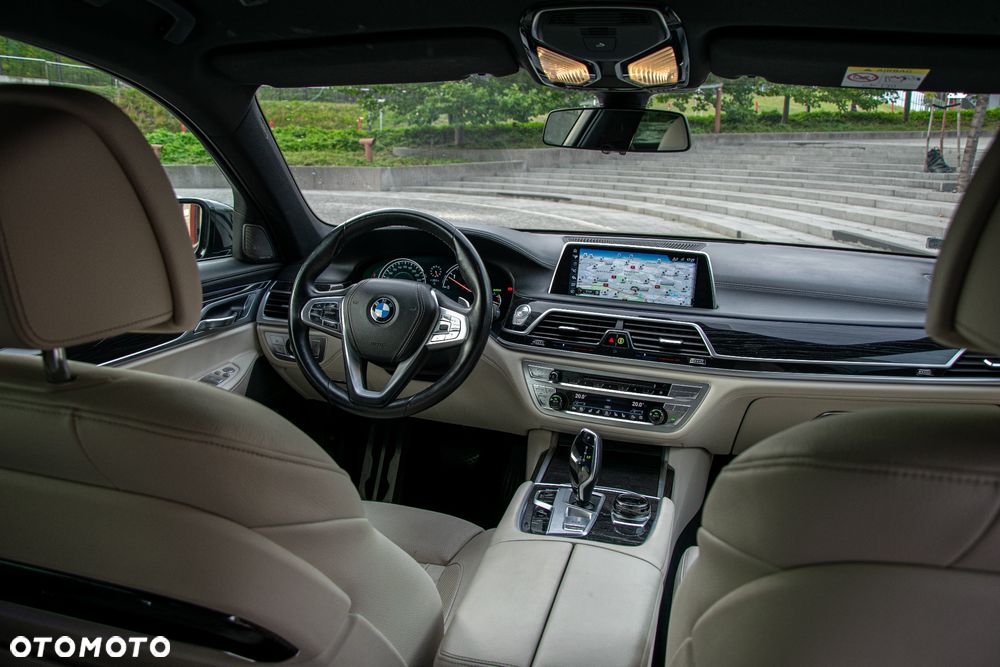 BMW Seria 7 740d xDrive - 20