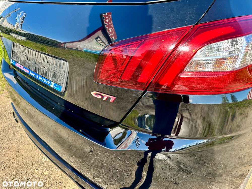 Peugeot 308 1.6 e-THP GTi by Sport S&S - 14