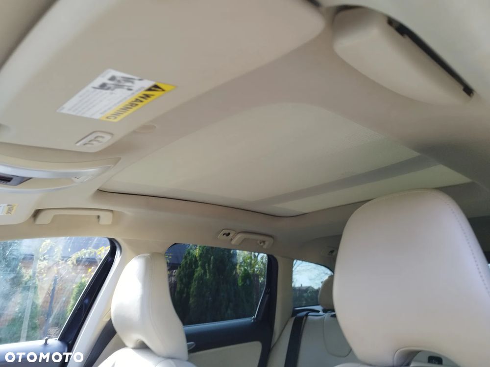 Volvo XC 60 T5 Drive-E R-Design Momentum - 36