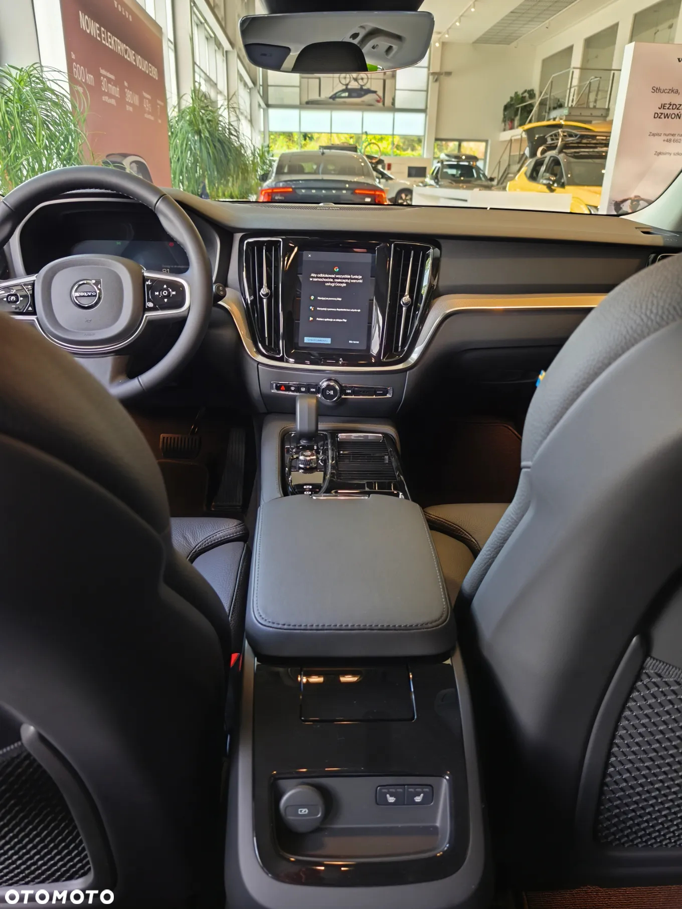 Volvo V60 T6 AWD Plug-In Hybrid Plus Dark - 9