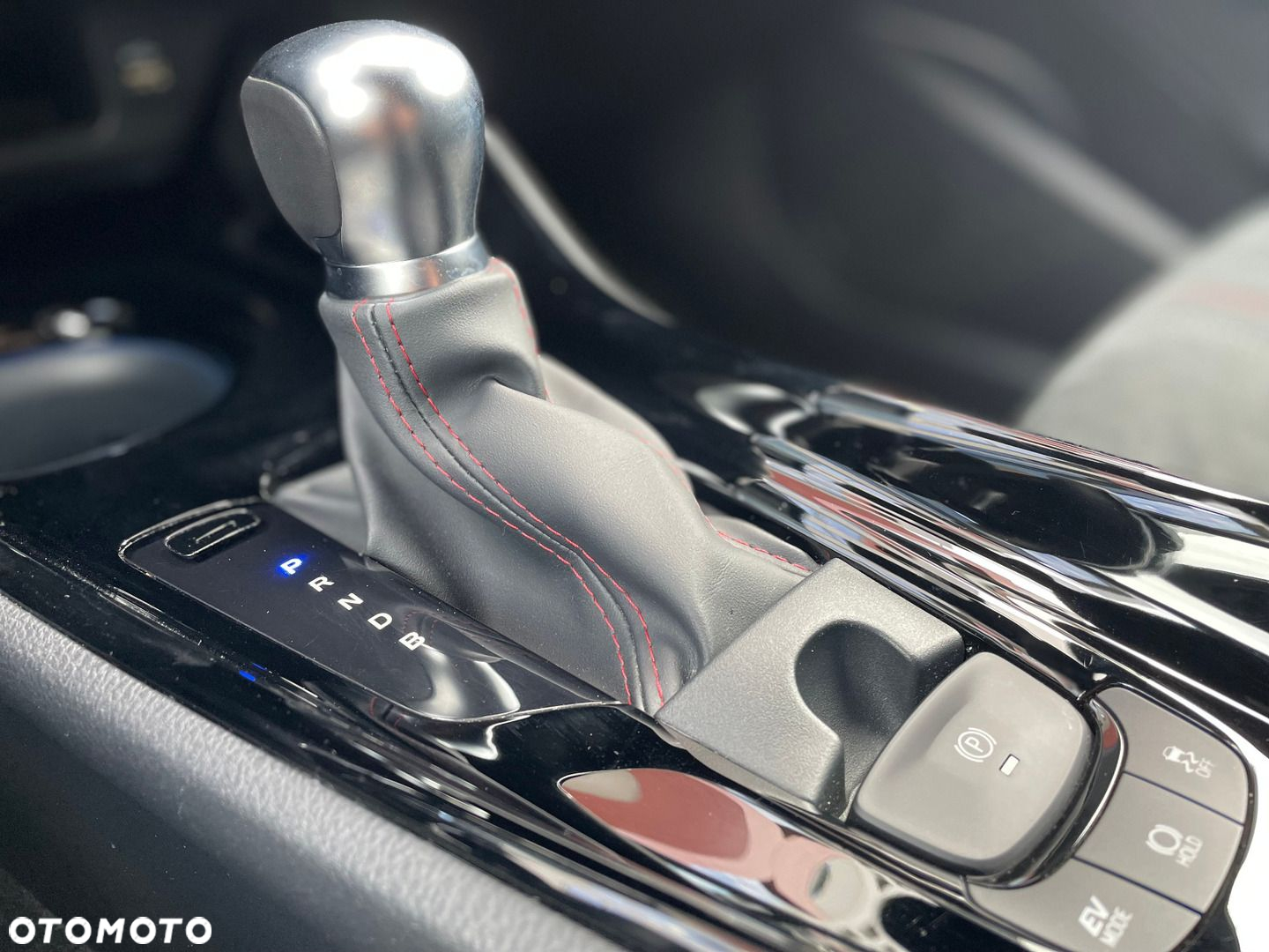 Toyota C-HR - 18