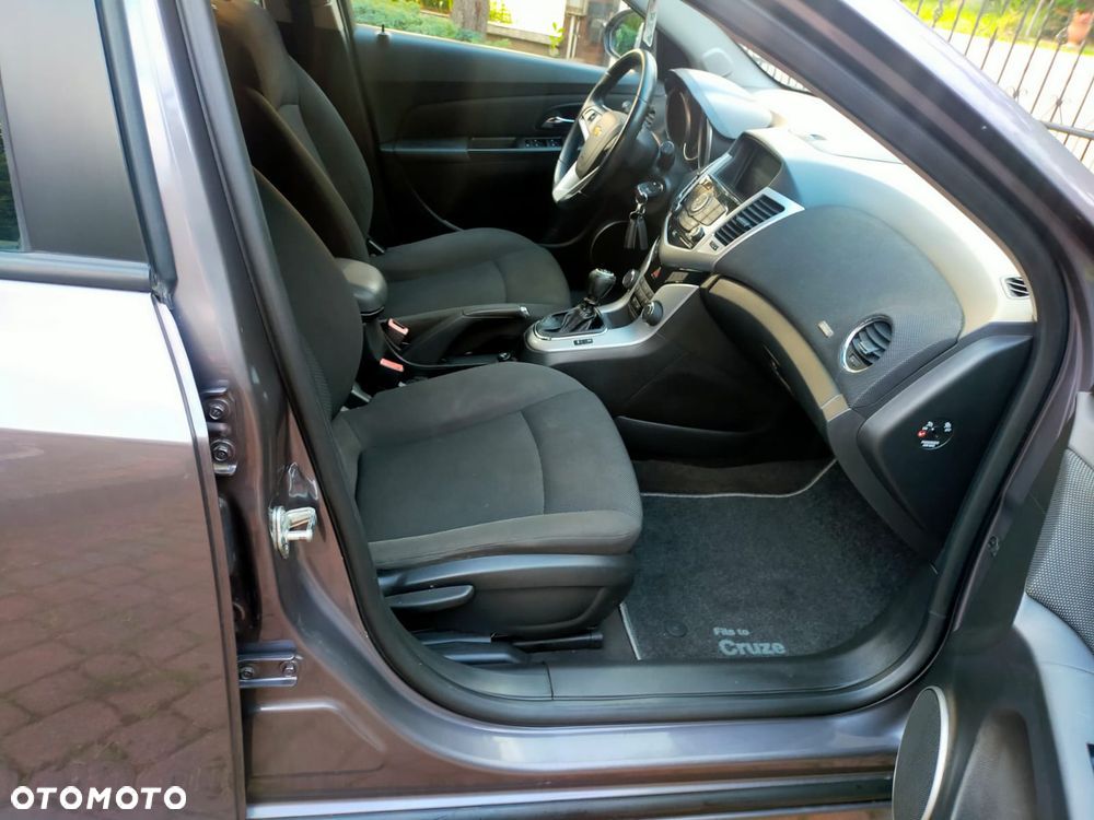 Chevrolet Cruze - 19