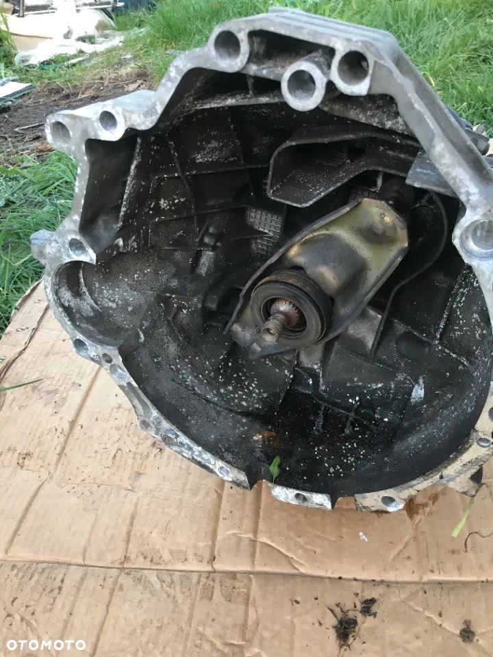 012301103AD SKRZYNIA AUDI VW  B5 1.6 - 6