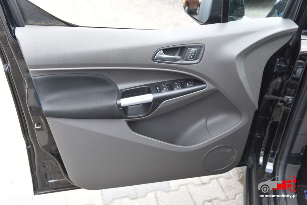 Ford Tourneo Connect - 12