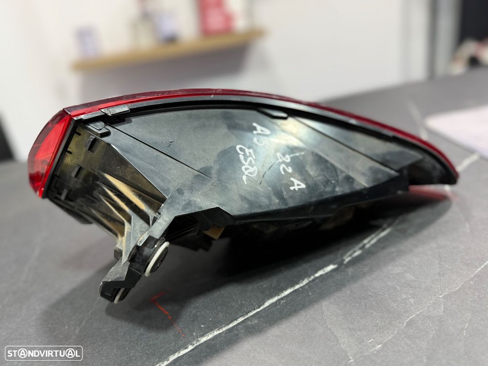 Farolim traseiro esquerdo Audi A3 de 2022 - 2