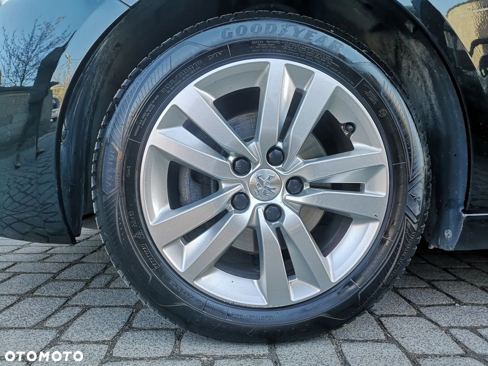 Peugeot 308 1.5 BlueHDi Active S&S EAT6 - 31