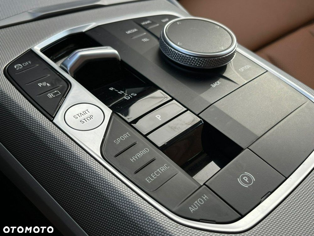 BMW Seria 3 330e xDrive Sport Line - 24