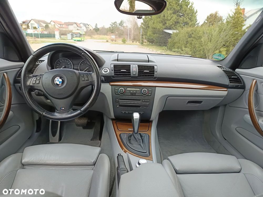 BMW Seria 1 120i - 4