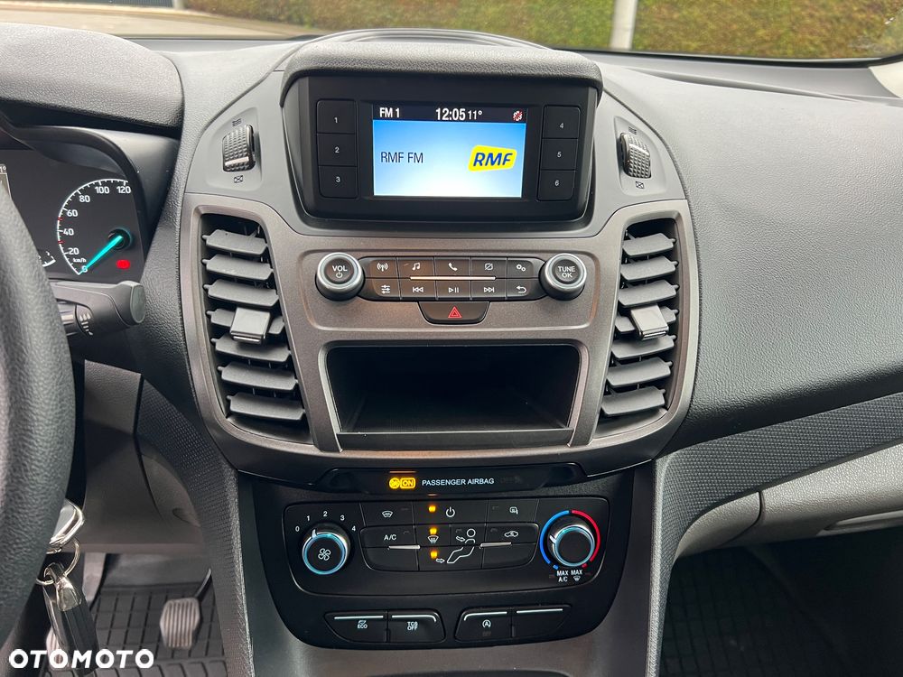 Ford Transit Connect - 19