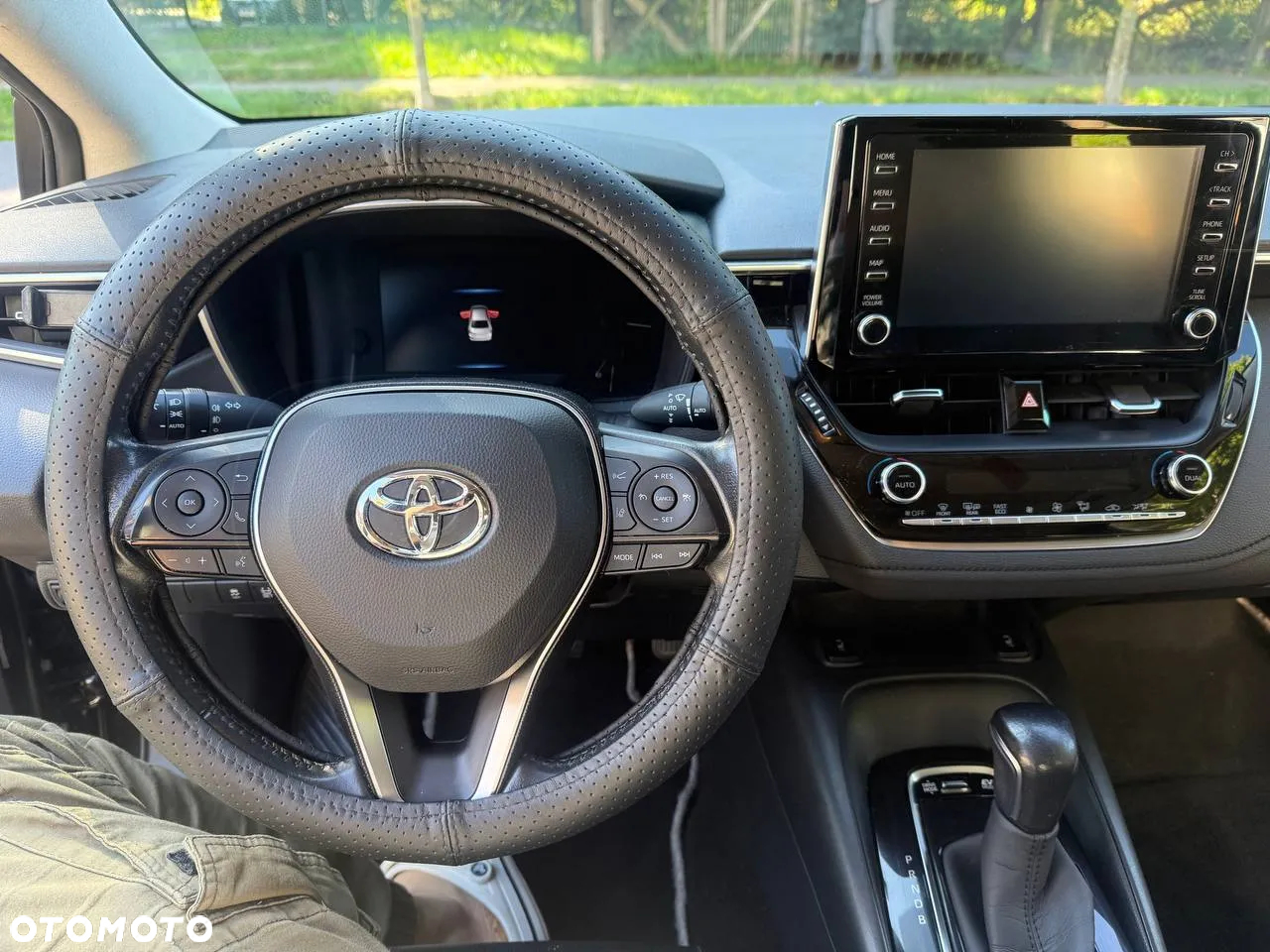 Toyota Corolla 1.8 Hybrid Comfort - 7