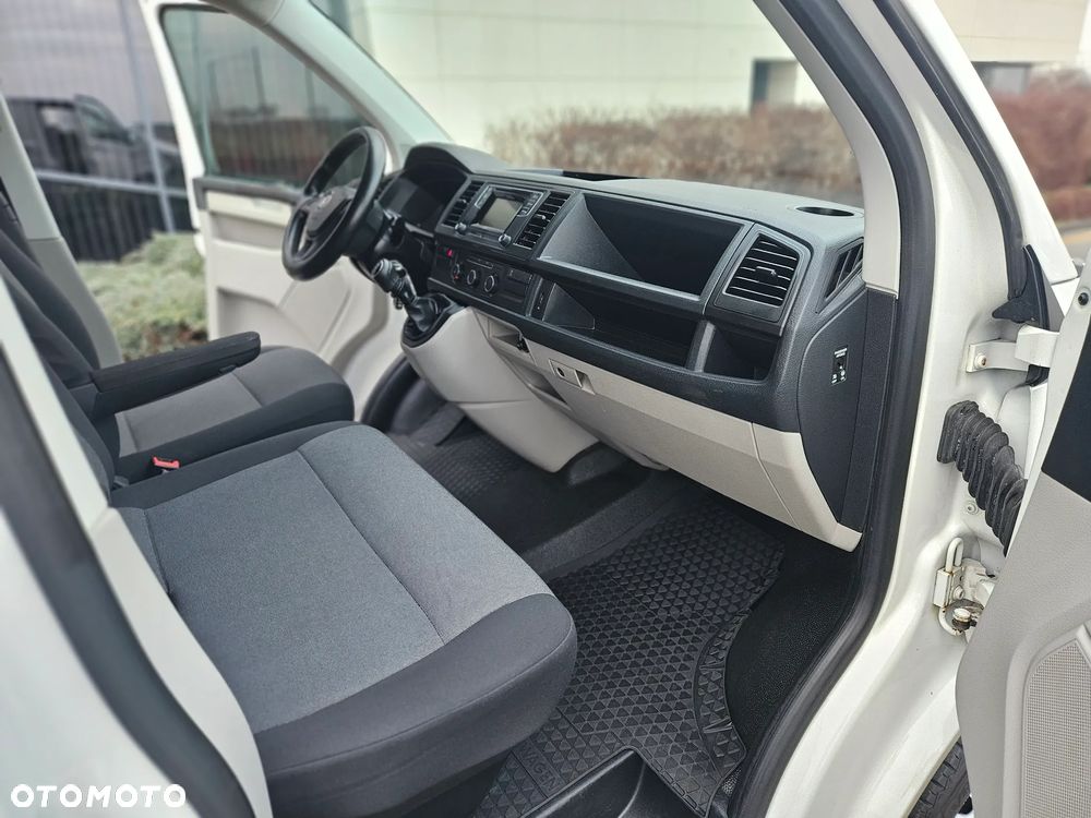 Volkswagen Transporter T6 - 16