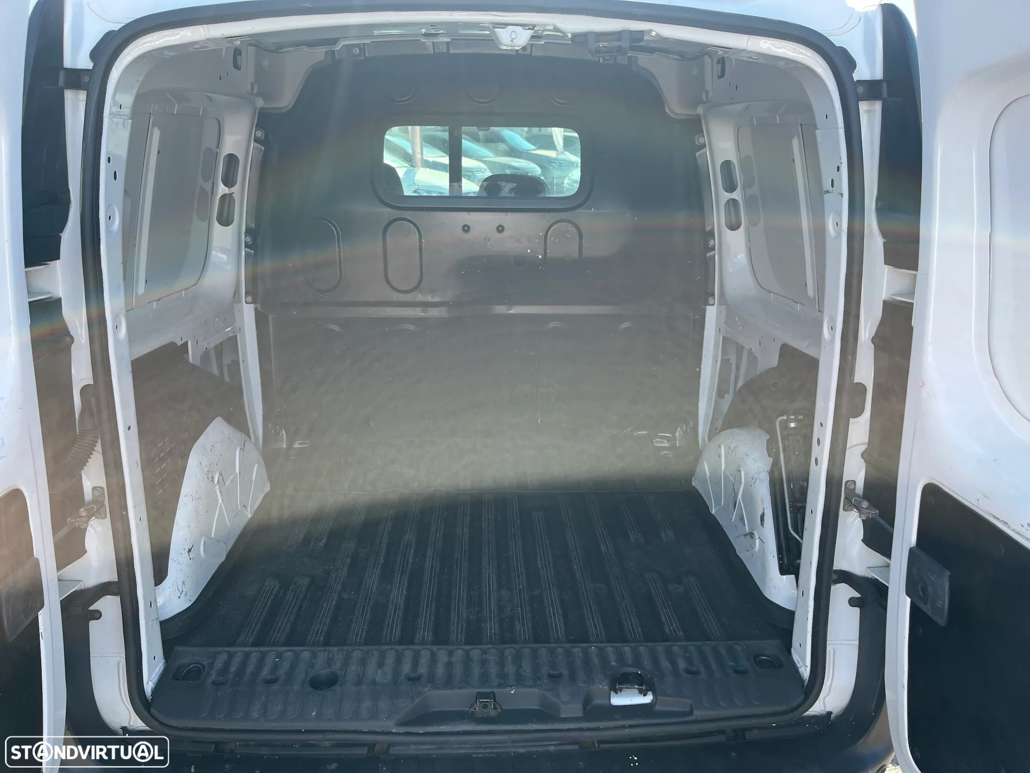 Renault Kangoo 3 Lugares - 12