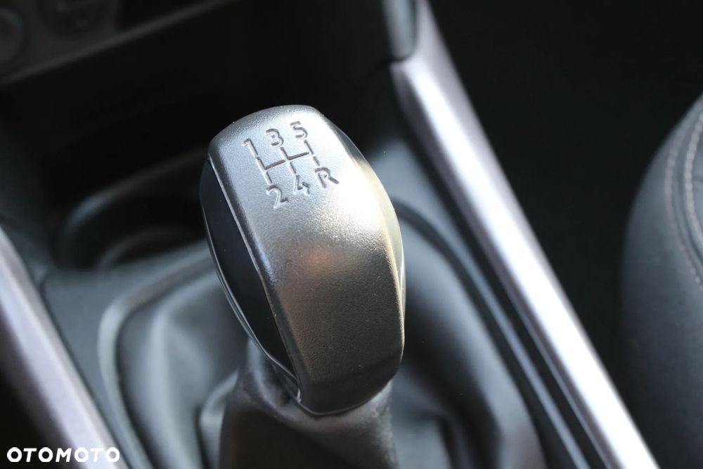 Peugeot 2008 1.2 VTi Allure - 33