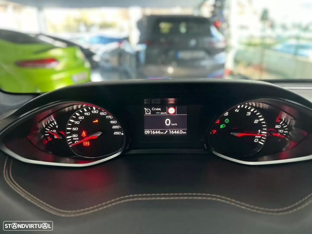 Peugeot 308 1.2 PureTech GT Line - 23