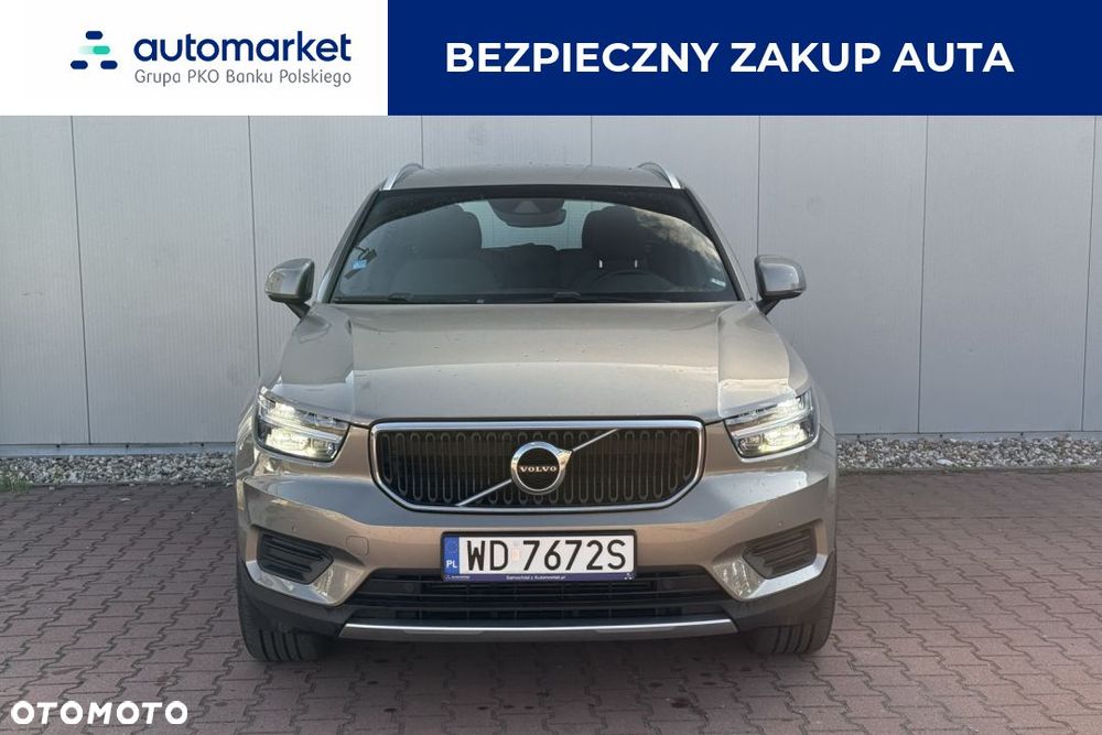 Volvo XC 40 T3 Momentum Pro - 2