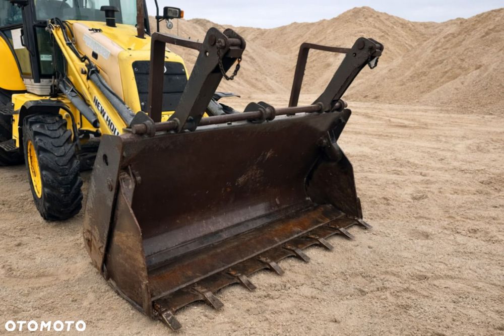 New Holland LB 110B - 6