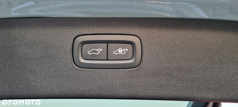 Volvo XC 90 T8 AWD Plus Bright - 24
