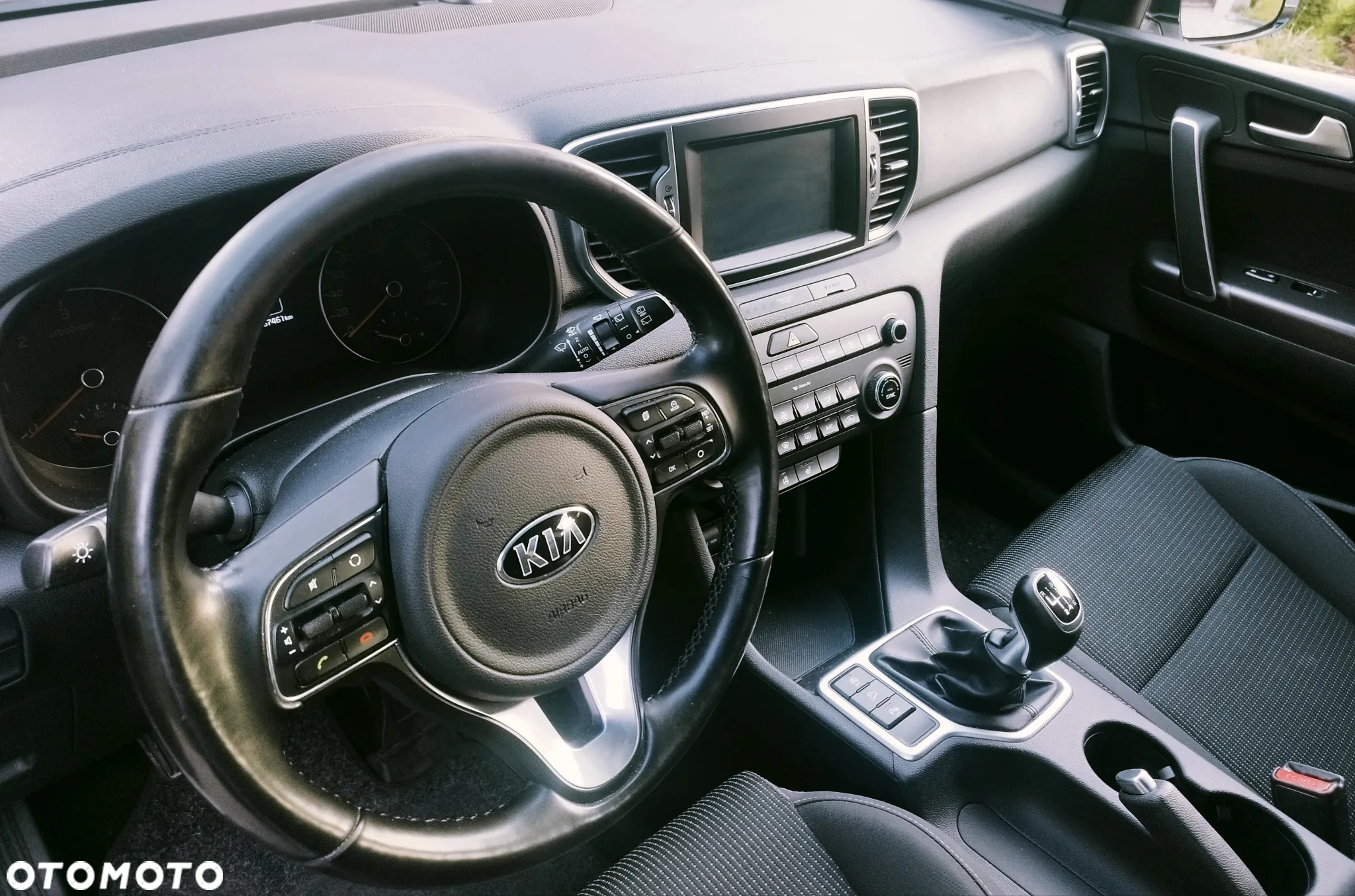 Kia Sportage 1.7 CRDI 2WD Dream-Team Edition - 28