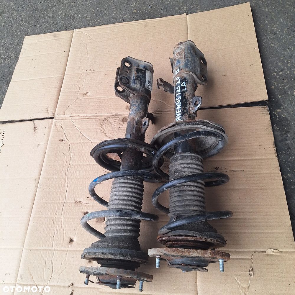 MCPERSON AMORTYZATOR PRAWY LEWY PRZOD AVENSIS T25 2.0 - 5
