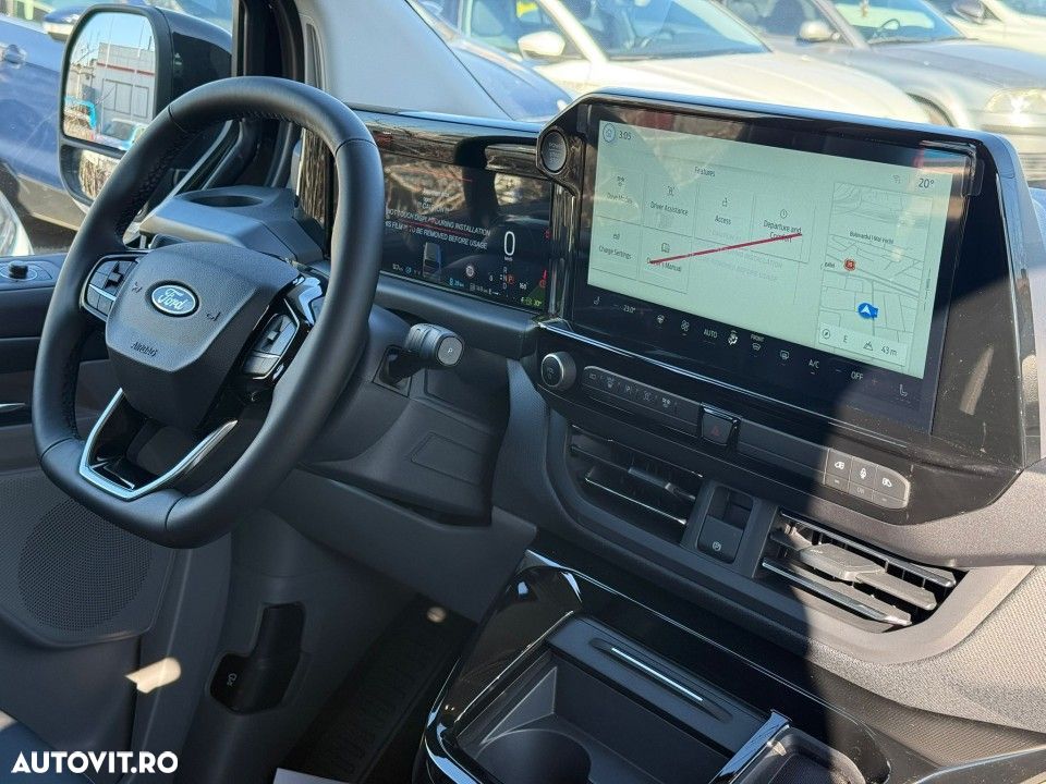 Ford Tourneo Custom - 16