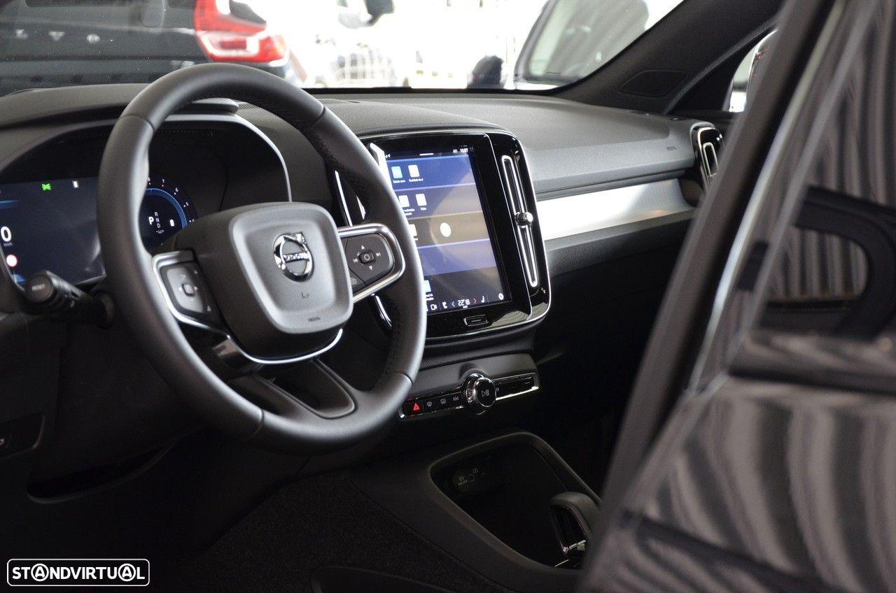 Volvo XC 40 2.0 B3 Black Edition - 6