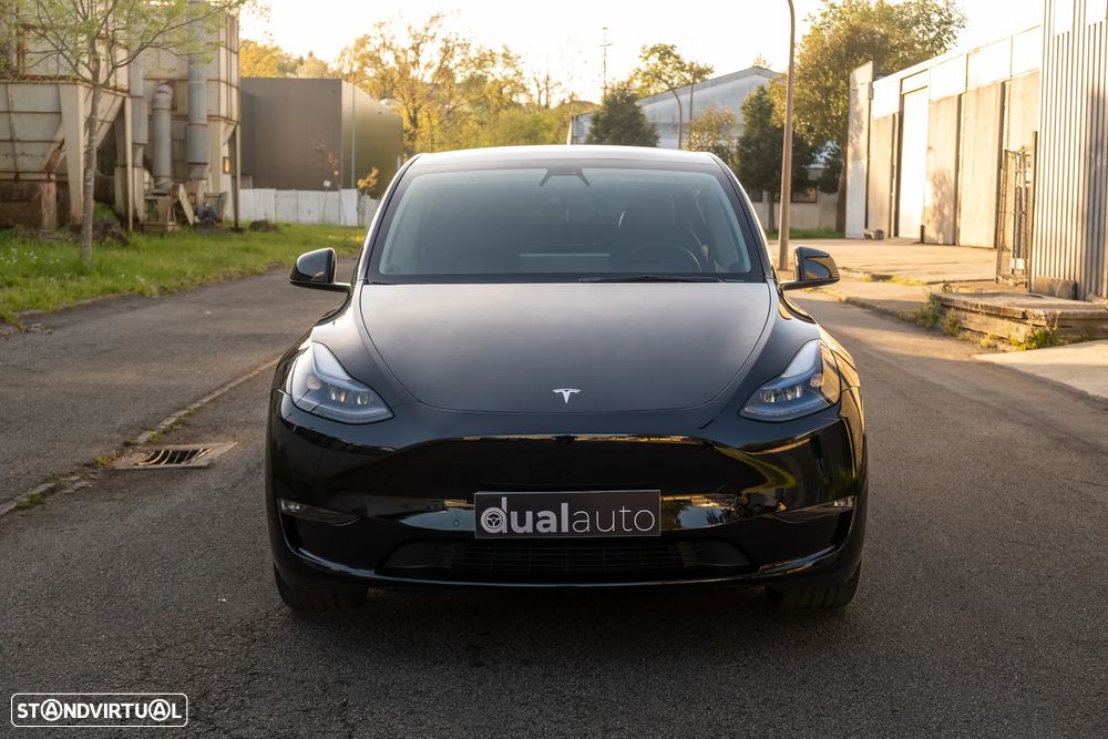 Tesla Model Y Long Range Dual Motor AWD - 2