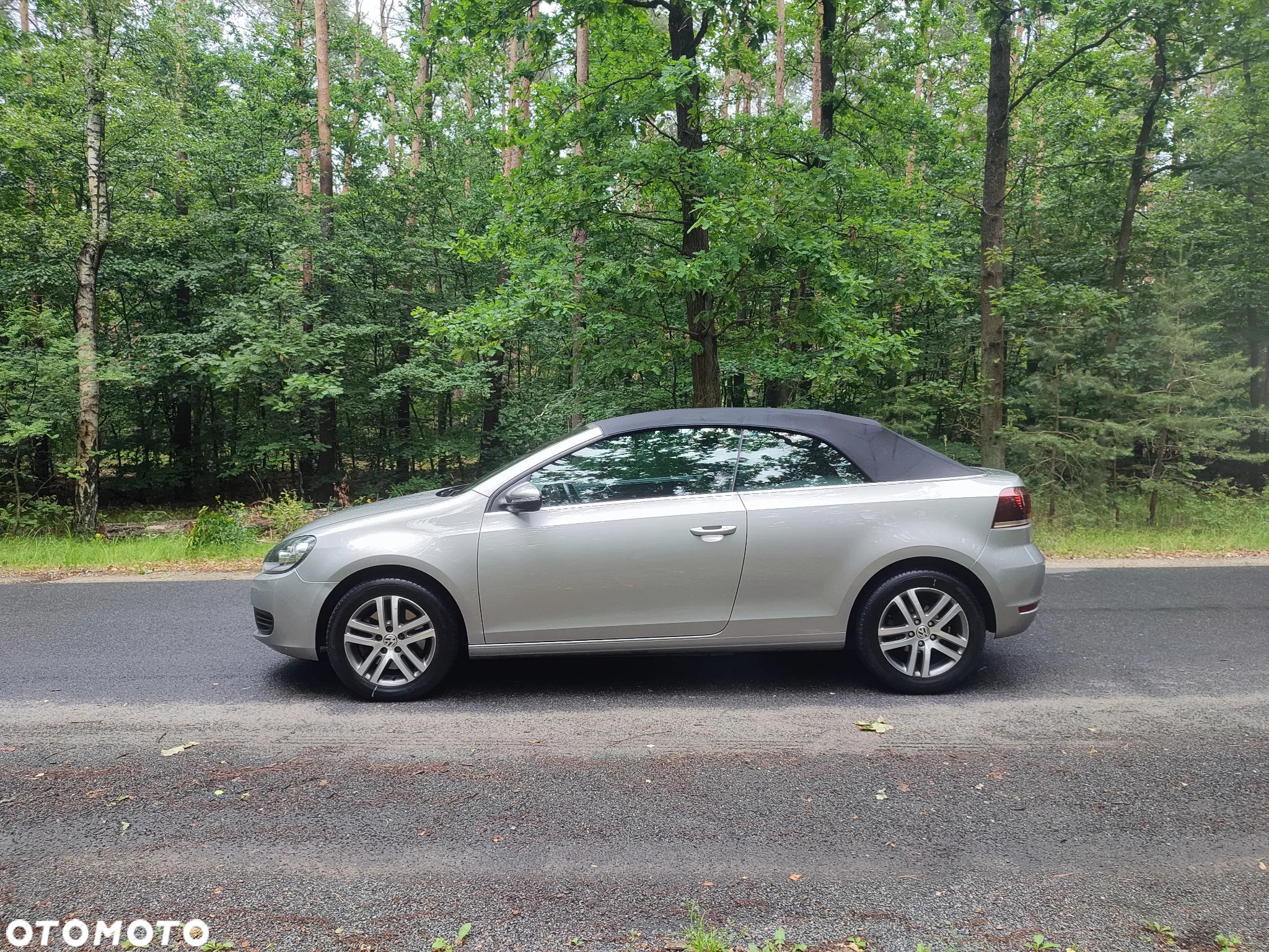 Volkswagen Golf Cabrio 2.0 TDI BlueMotion Technology Cup - 20