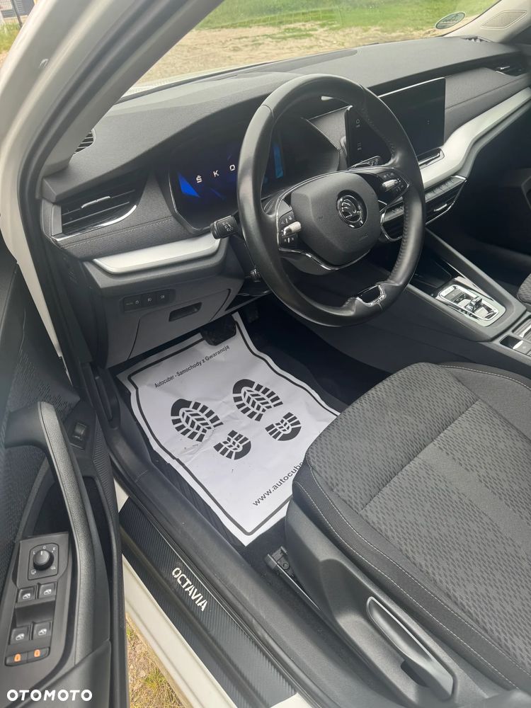 Skoda Octavia 2.0 TDI 4x4 Style DSG - 13