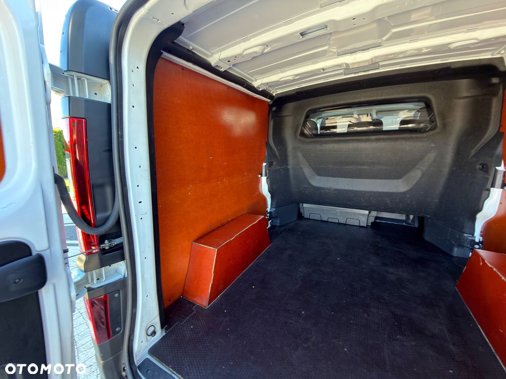 Renault Trafic - 18