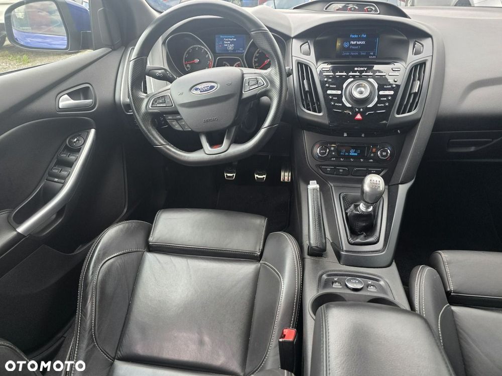 Ford Focus - 14
