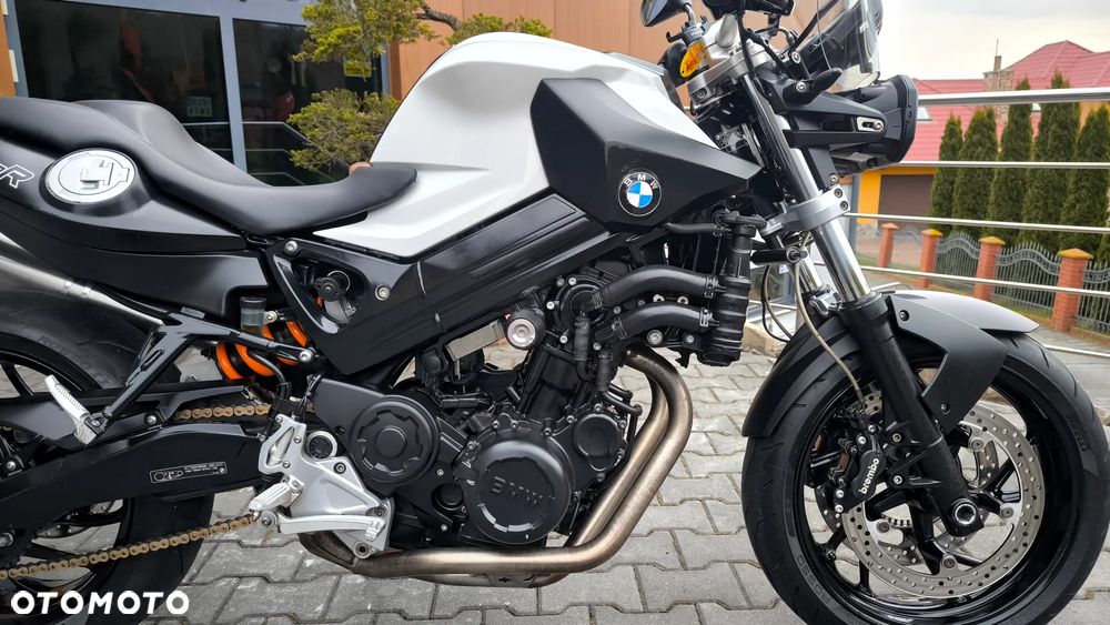 BMW F - 11