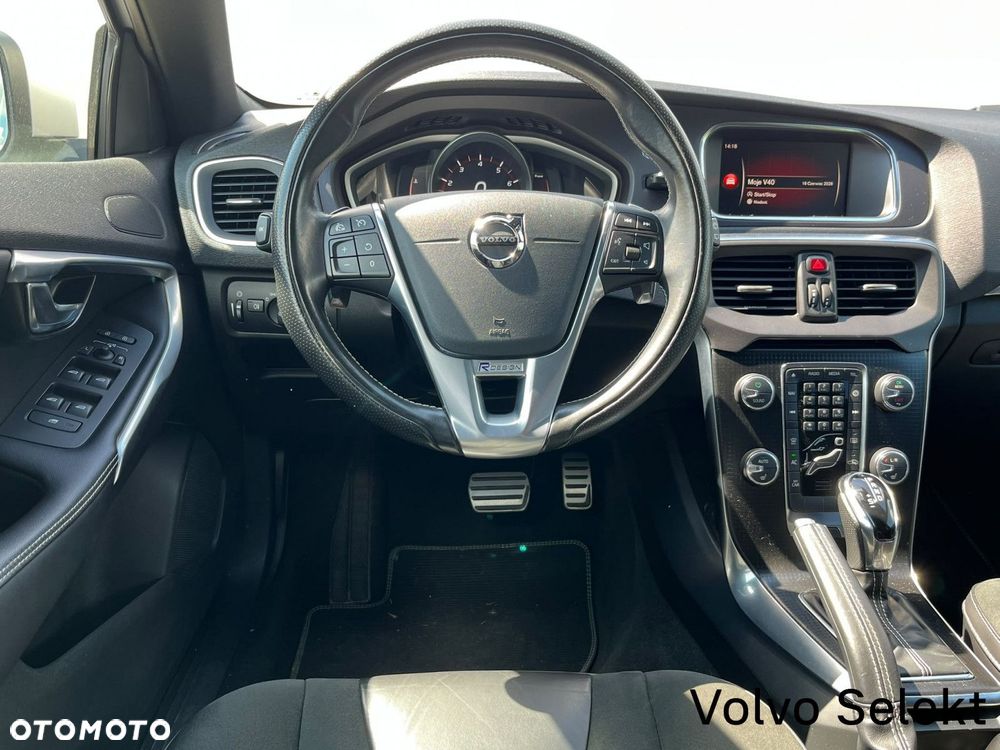 Volvo V40 - 16
