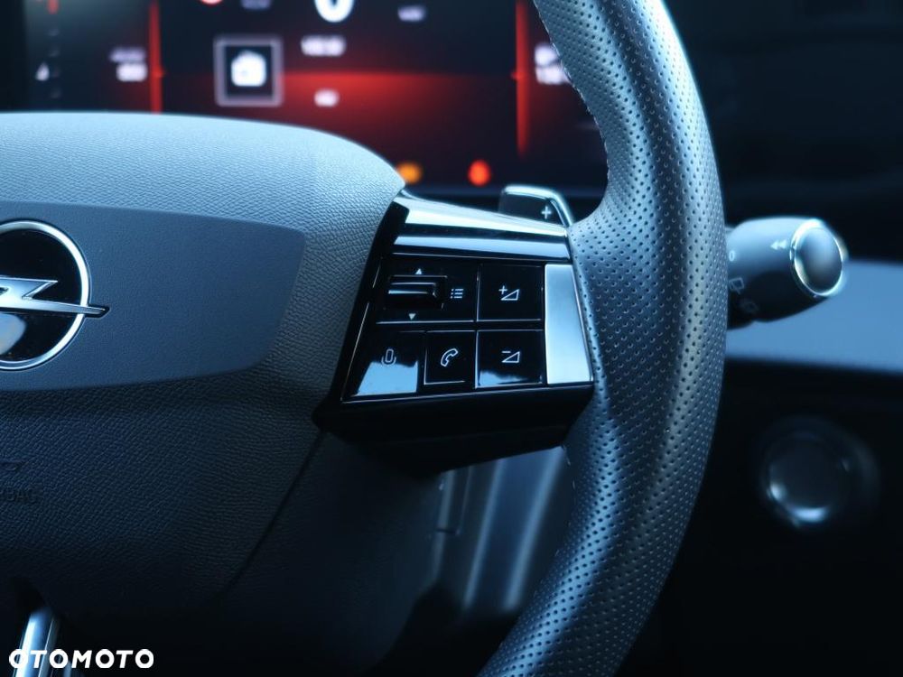 Opel Astra 1.2 T GS S&S - 15