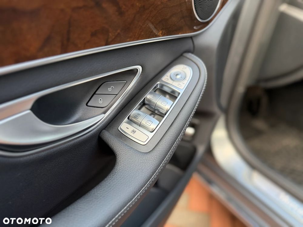 Mercedes-Benz Klasa C 200 9G-TRONIC - 21