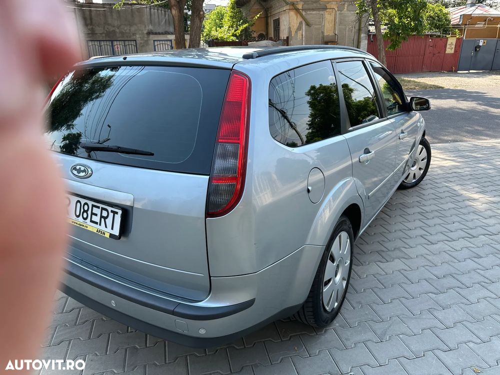 Ford Focus 2.0i Titanium - 4