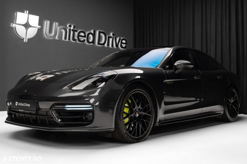 Porsche Panamera - 1