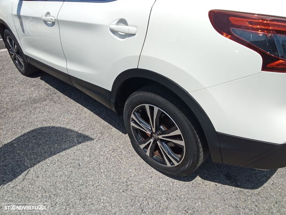 Nissan Qashqai 1.2 DIG-T N-Connecta 18 Xtronic - 9
