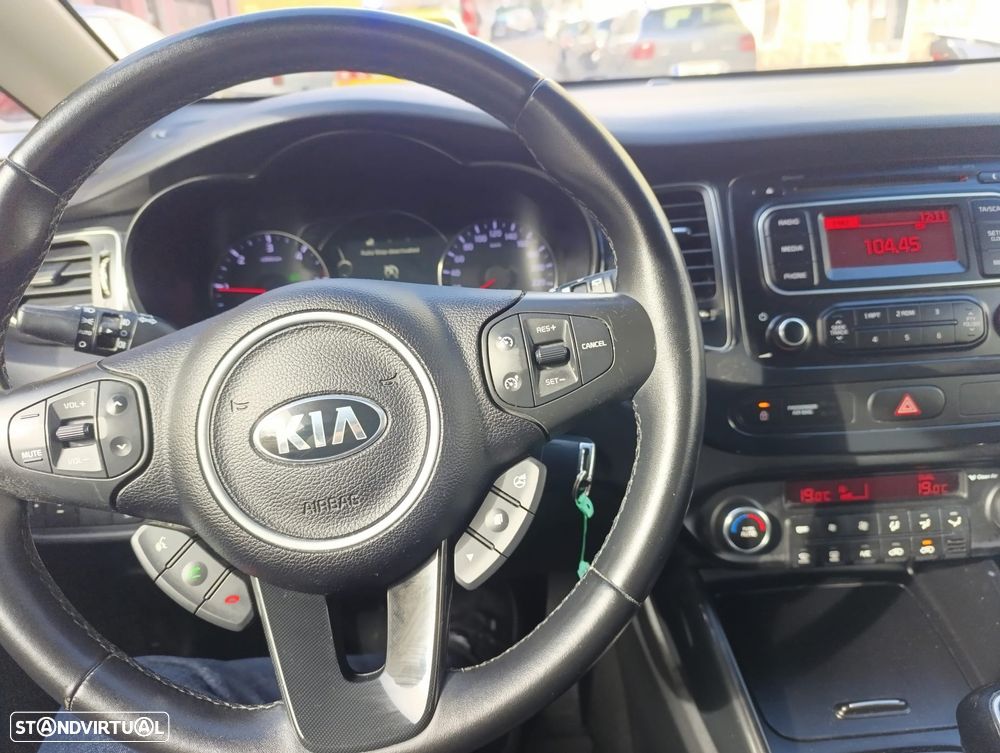 Kia Carens 1.7 CRDi ISG TX - 9