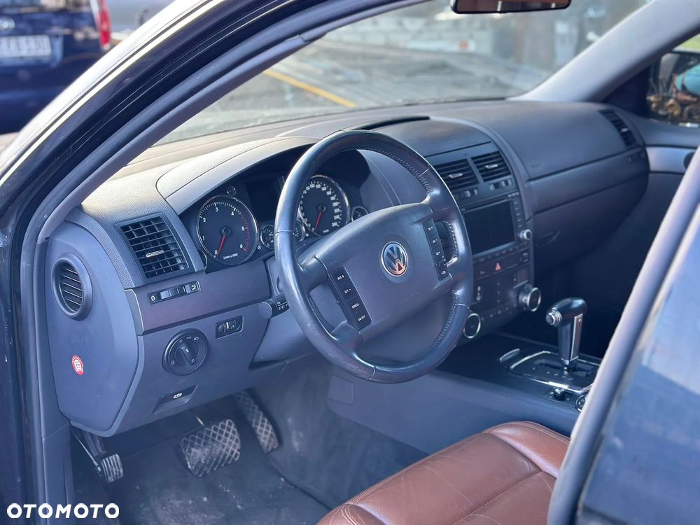 Volkswagen Touareg 3.0 V6 TDI DPF Automatik Individual - 4