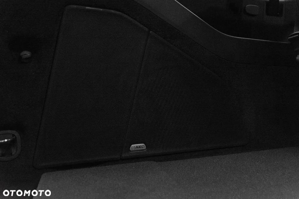 Cadillac Escalade - 5