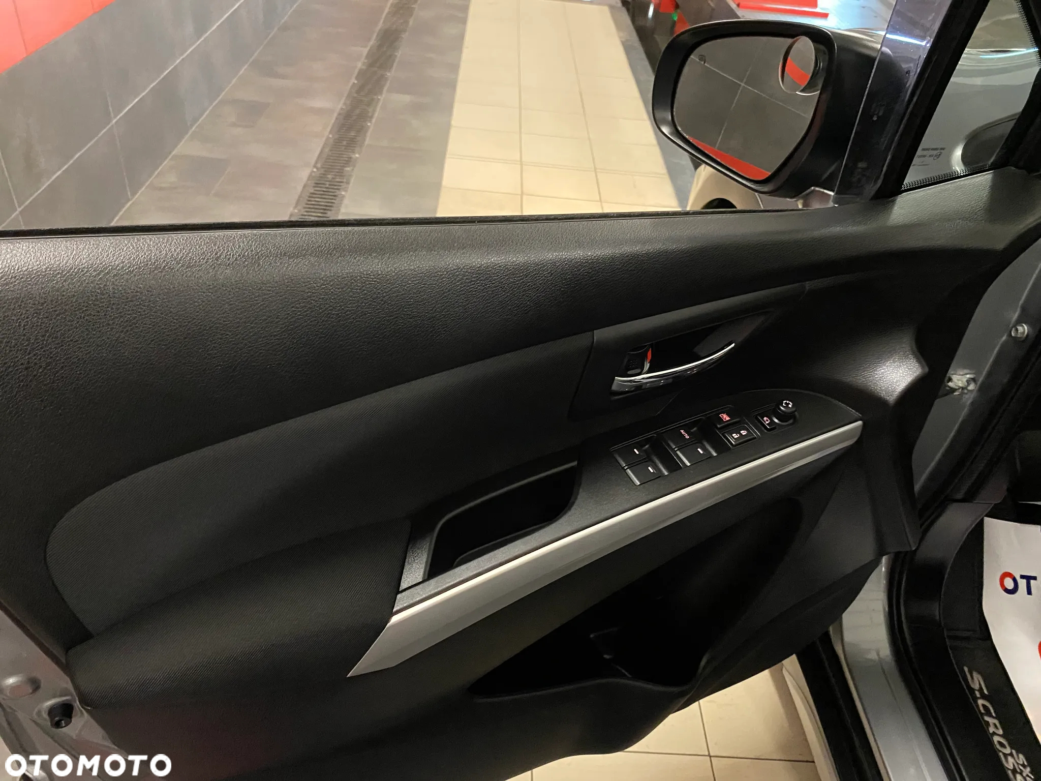 Suzuki SX4 S-Cross 1.6 Premium - 12