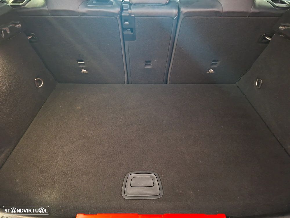 Mercedes-Benz A 250 e AMG Line - 22